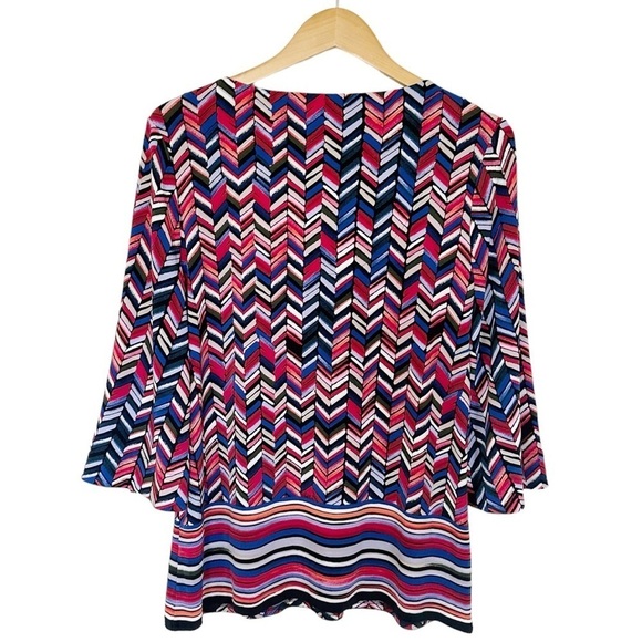 Chicos Chevron-Print Striped-Border Top Size 1 US M - Picture 7 of 7